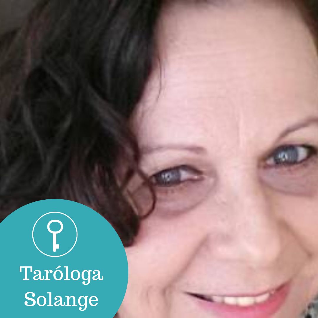 Conheça a Taróloga Solange 💕 Sou Terapeuta Holística, certificada, Reikiana, Trabalho com cromoterapia, Babalalorixá certificada. Faça a sua consulta com a nossa Taróloga Solange em 👉www.chavemistica.com #tarot #consultastarot #medium #vidente #tarologa #tarologaonline